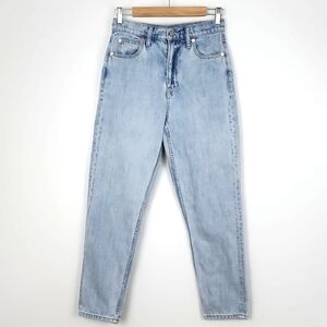 GAP Women's 1969 Mom Jeans Faded Blue Denim  Size 2 / 26